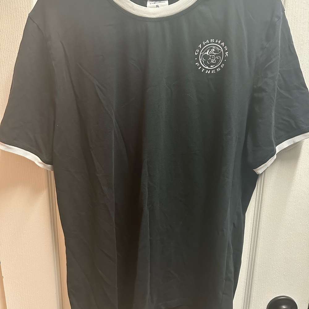Gymshark women's Black shirt size XL/ NWOT A67